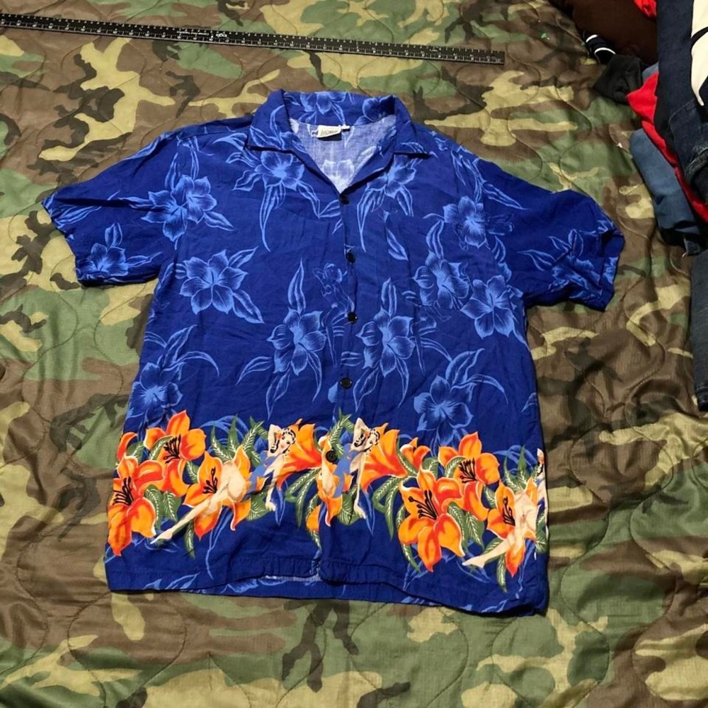 Vintage 90s Beachwear rayon Hawaiian shirt pin up‎ girl mens M/20